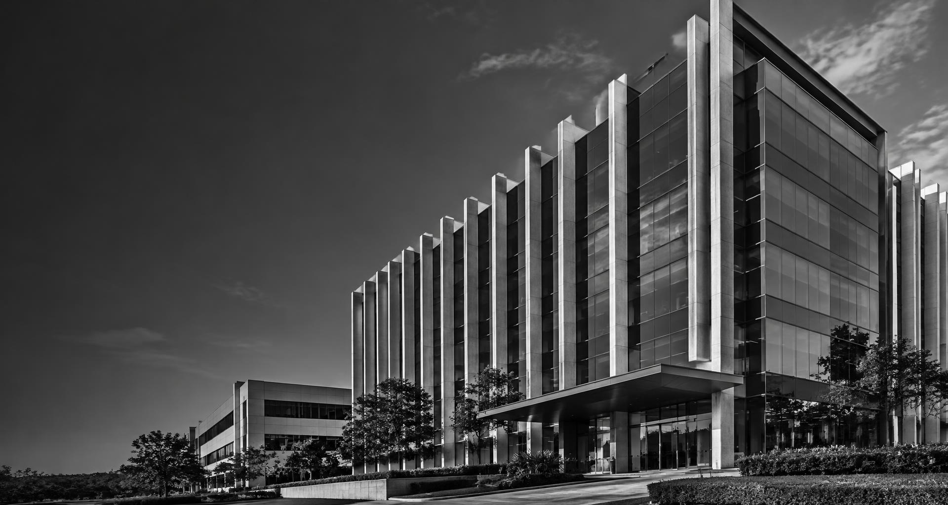 Arquitetura de um edifício corporativo contemporâneo